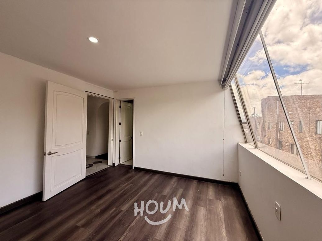 Apartamento de 4 alcobas en venta en Ub. Santa Coloma, Bogotá, 260 m² · foto 9 de 20