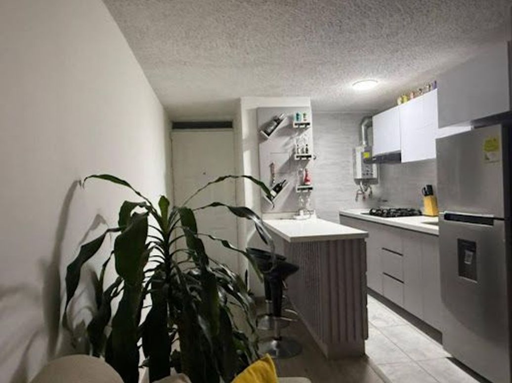 Apartamento de 2 alcobas en venta en Urbanización Castilla, Bogotá, 36 m² · foto 6 de 9
