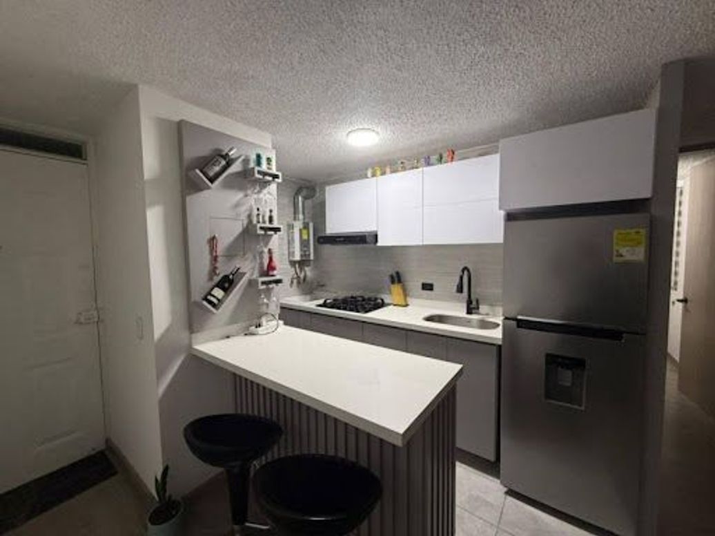Apartamento de 2 alcobas en venta en Urbanización Castilla, Bogotá, 36 m² · foto 3 de 9
