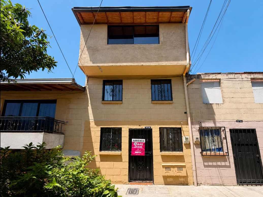 Se Arrienda Casa Triplex en Barichara, San Antonio de Prado en arriendo en San Antonio De Prado