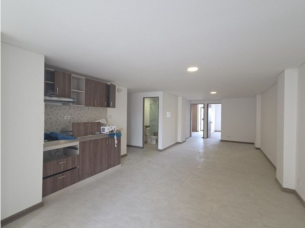 Apartamento de 3 alcobas en venta en El Carmen, Bogotá, 73 m² · foto 2 de 20