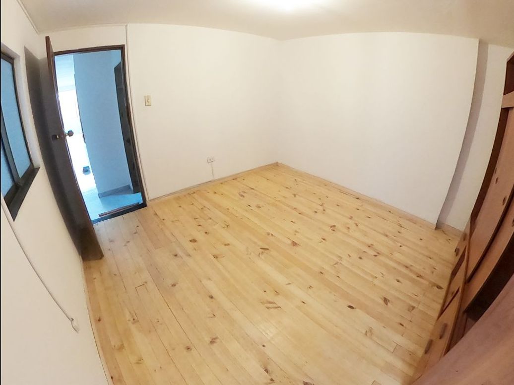 Casa de 9 alcobas en venta en Remanso Sur, Bogotá, 331 m² · foto 8 de 20