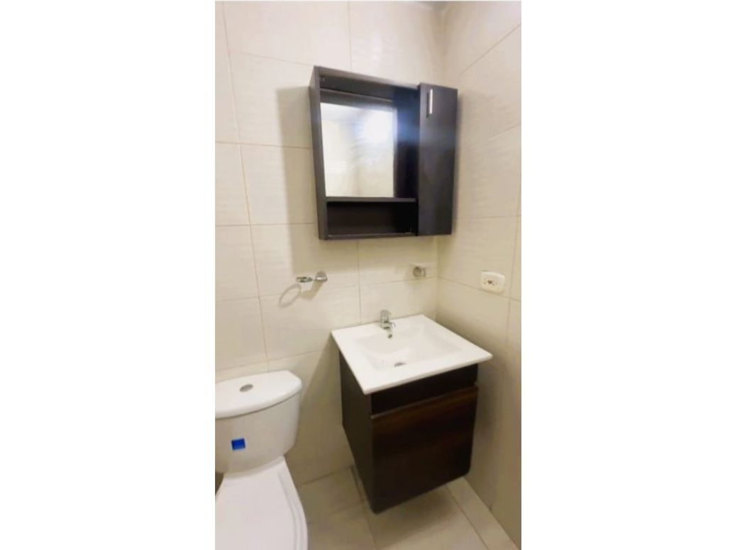 Apartamento de 3 alcobas en venta en Castilla, Bogotá, 47 m² · foto 11 de 13