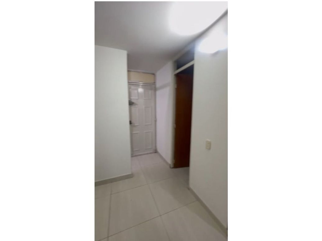 Apartamento de 3 alcobas en venta en Castilla, Bogotá, 47 m² · foto 13 de 13
