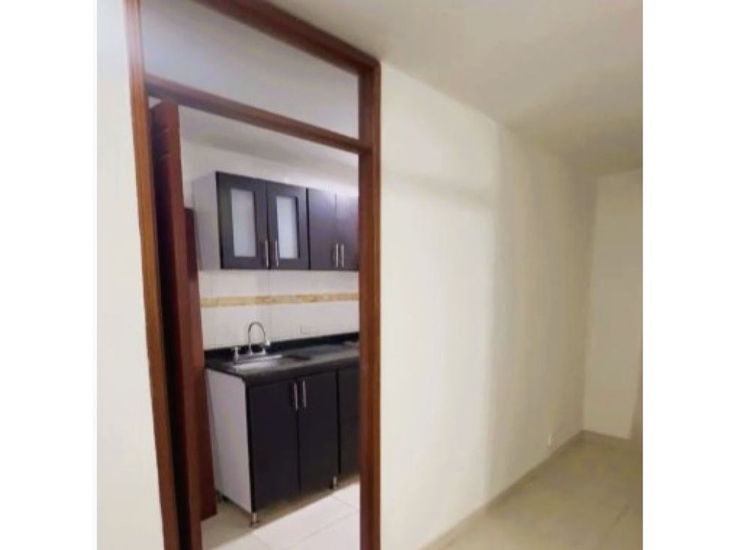 Apartamento de 3 alcobas en venta en Castilla, Bogotá, 47 m² · foto 8 de 13