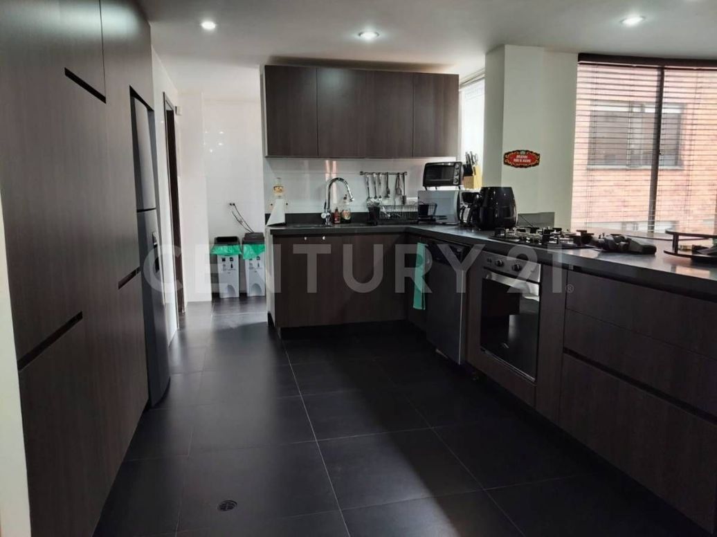Apartamento de 3 alcobas en venta en San Patricio, Bogotá, 127 m² · foto 4 de 20