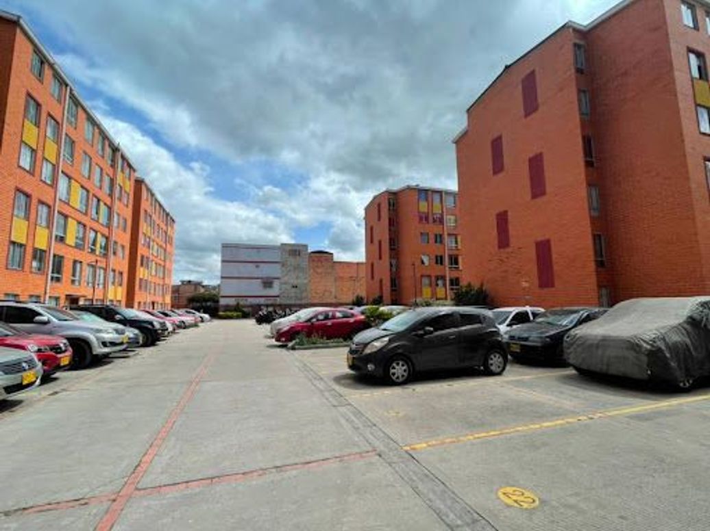 Apartamento de 3 alcobas en venta en El Portal Del Sol, Bogotá, 43 m² · foto 4 de 16
