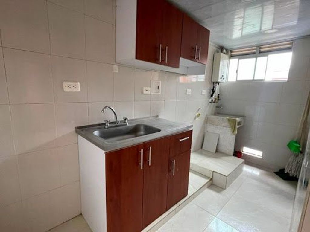 Apartamento de 3 alcobas en venta en El Portal Del Sol, Bogotá, 43 m² · foto 12 de 16