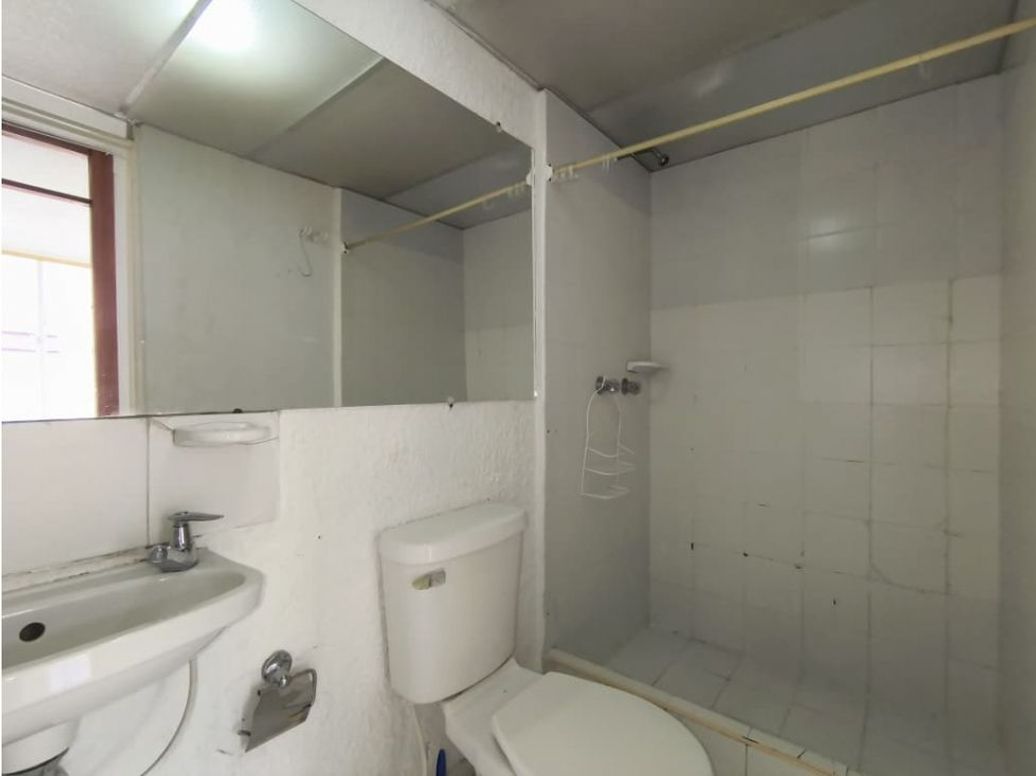Apartamento de 3 alcobas en venta en Las Flores, Bogotá, 56 m² · foto 8 de 11