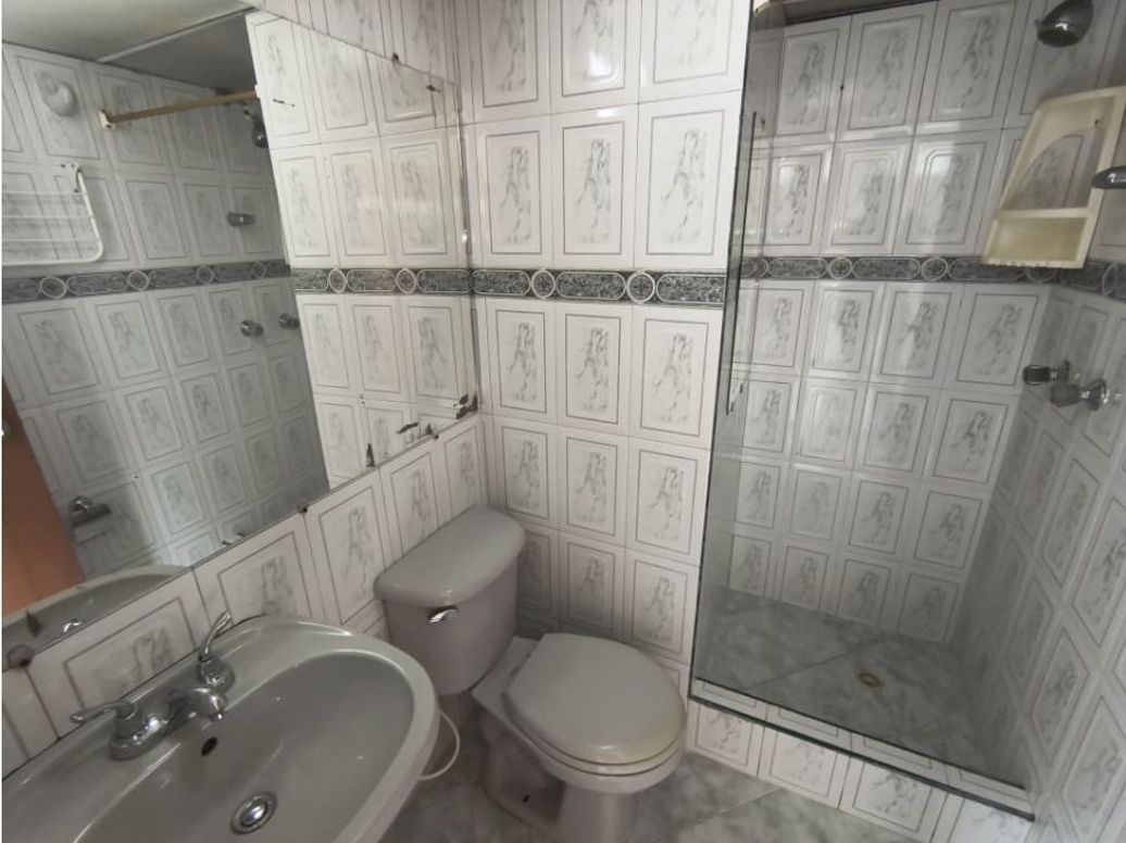 Apartamento de 3 alcobas en venta en Las Flores, Bogotá, 56 m² · foto 6 de 11
