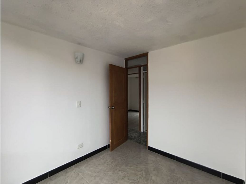 Apartamento de 3 alcobas en venta en Las Flores, Bogotá, 56 m² · foto 7 de 11
