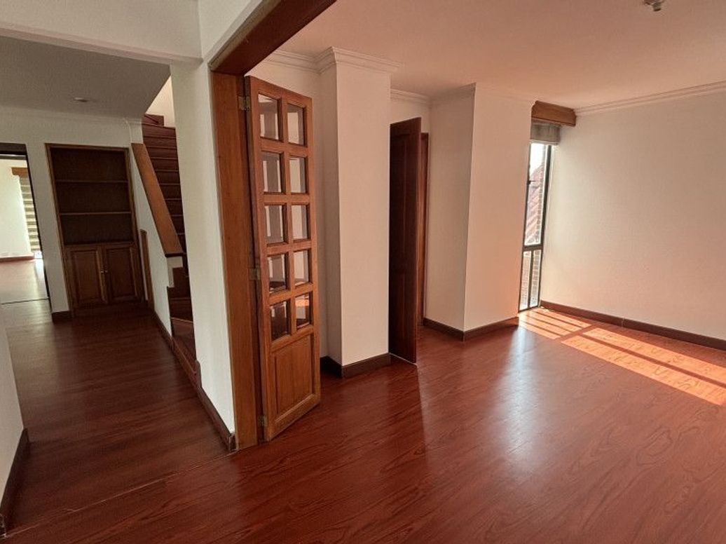 Apartamento de 3 alcobas en venta en Club De Los Lagartos, Bogotá, 176 m² · foto 5 de 20