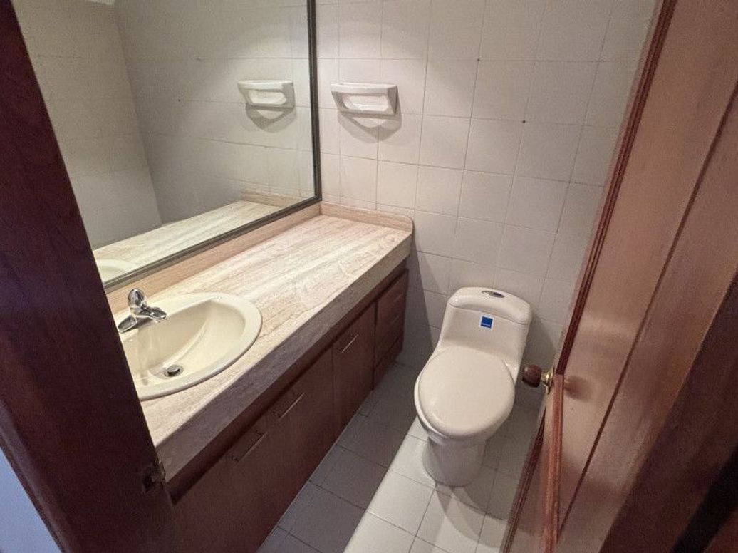 Apartamento de 3 alcobas en venta en Club De Los Lagartos, Bogotá, 176 m² · foto 11 de 20