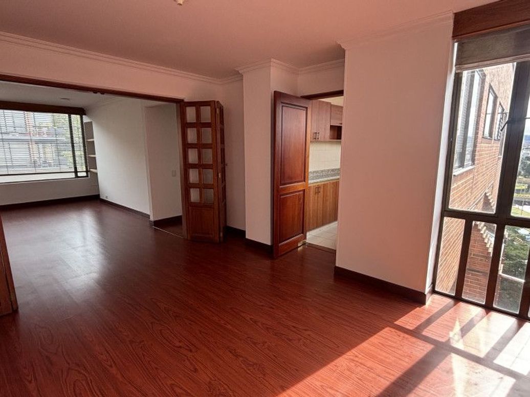 Apartamento de 3 alcobas en venta en Club De Los Lagartos, Bogotá, 176 m² · foto 6 de 20