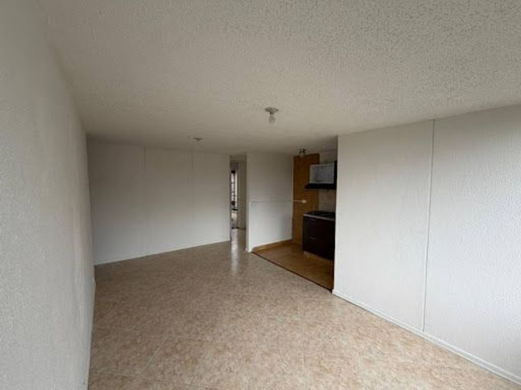Apartamento de 3 alcobas en venta en Villa Delia Britalia Norte, Bogotá, 64 m² · foto 3 de 18