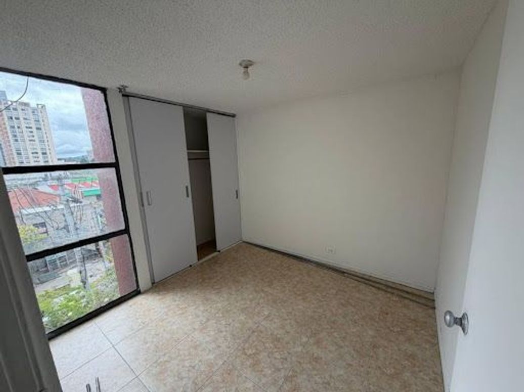 Apartamento de 3 alcobas en venta en Villa Delia Britalia Norte, Bogotá, 64 m² · foto 11 de 18
