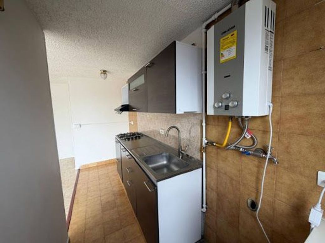 Apartamento de 3 alcobas en venta en Villa Delia Britalia Norte, Bogotá, 64 m² · foto 6 de 18