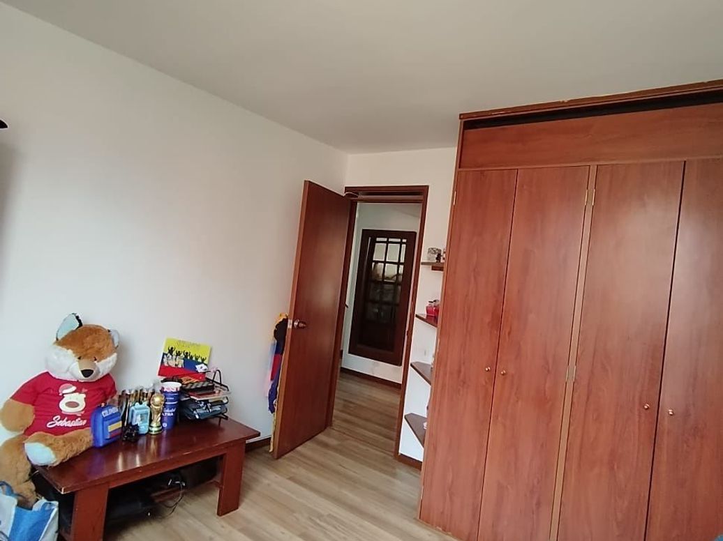Apartamento de 4 alcobas en venta en Cr. Lugano, Bogotá, 98 m² · foto 19 de 20
