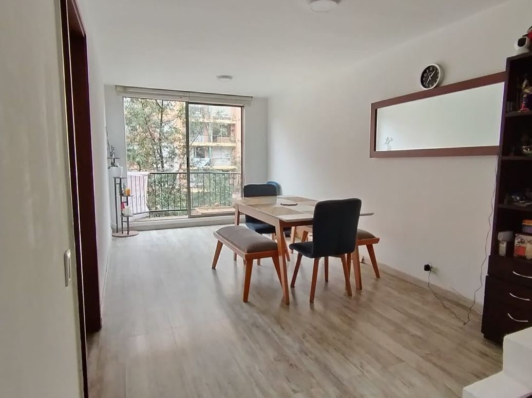 Apartamento de 4 alcobas en venta en Cr. Lugano, Bogotá, 98 m² · foto 2 de 20