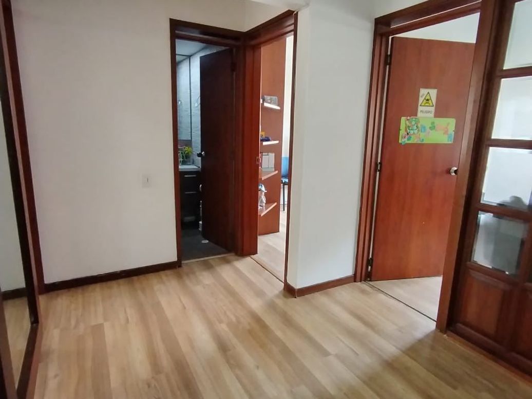 Apartamento de 4 alcobas en venta en Cr. Lugano, Bogotá, 98 m² · foto 17 de 20