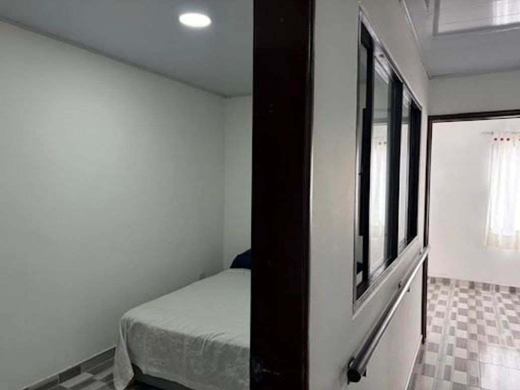 Casa de 4 alcobas en venta en Ismael Perdomo, Bogotá, 195 m² · foto 15 de 20