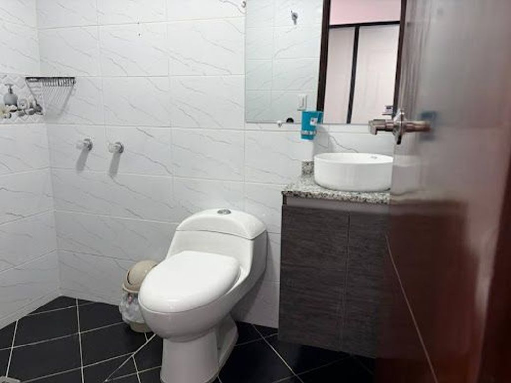 Casa de 4 alcobas en venta en Ismael Perdomo, Bogotá, 195 m² · foto 17 de 20
