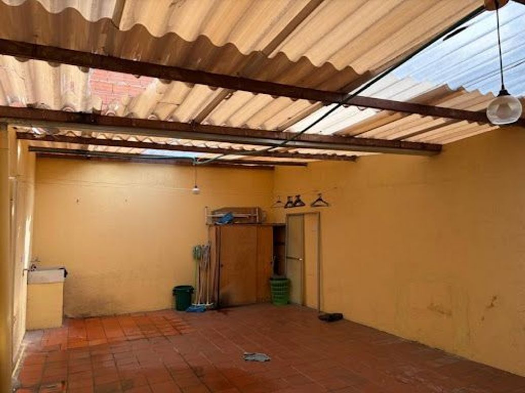 Casa de 4 alcobas en venta en Ismael Perdomo, Bogotá, 195 m² · foto 4 de 20