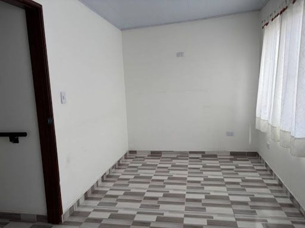 Casa de 4 alcobas en venta en Ismael Perdomo, Bogotá, 195 m² · foto 19 de 20