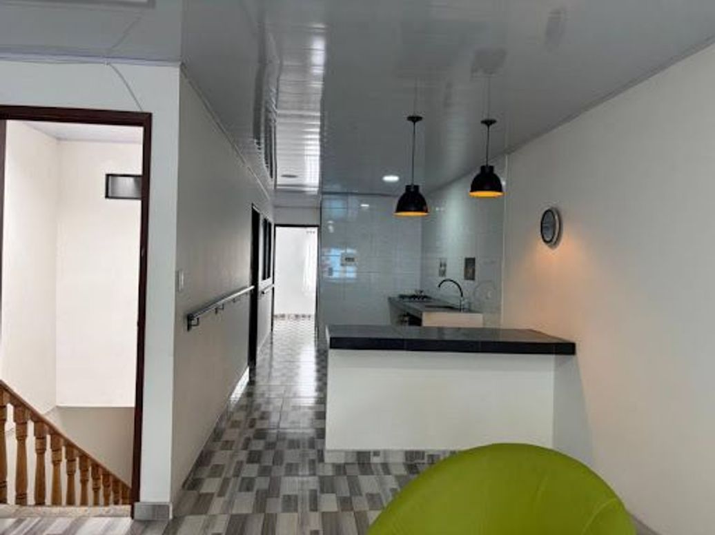Casa de 4 alcobas en venta en Ismael Perdomo, Bogotá, 195 m² · foto 13 de 20