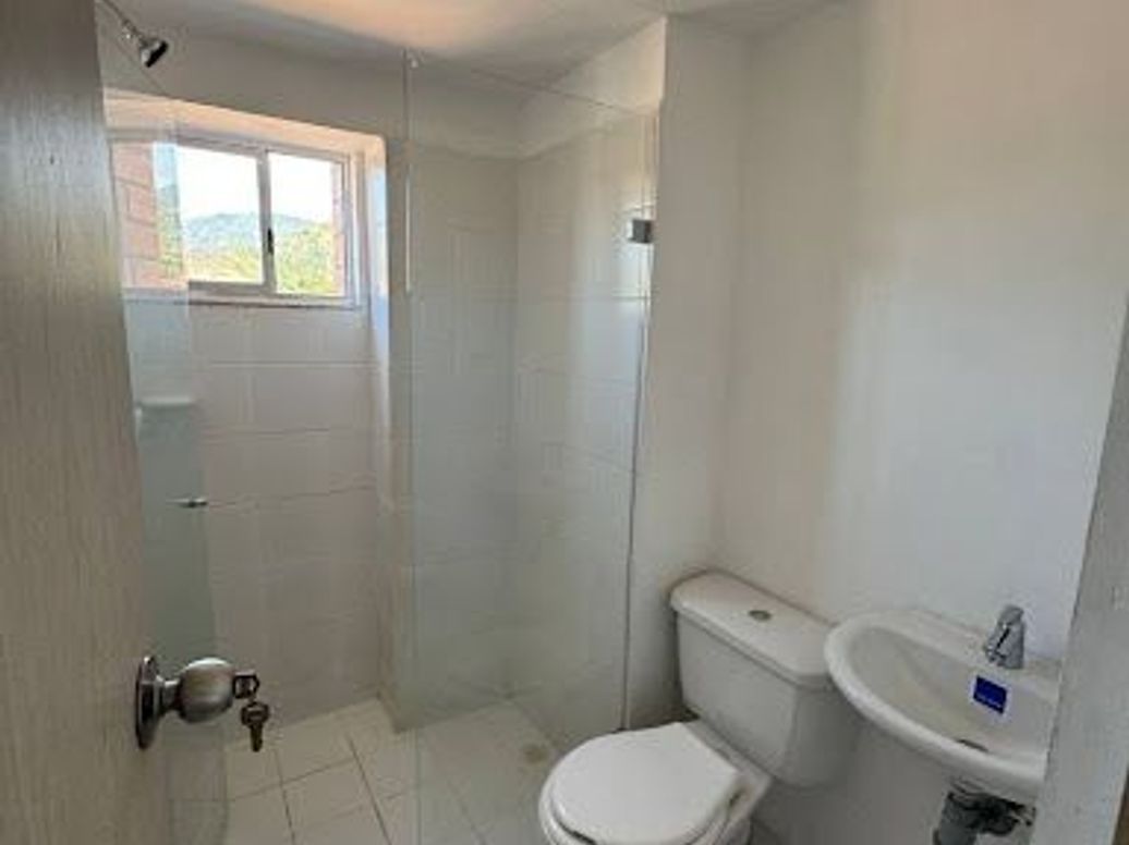 ARRIENDO de APARTAMENTO en BARRIO CRISTOBAL, Medellín en Cristobal