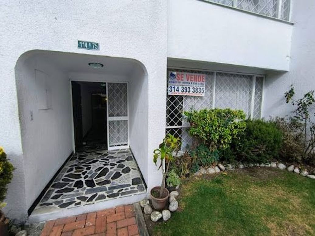 Casa de 4 alcobas en venta en Ilarco, Bogotá, 194 m² · foto 2 de 20
