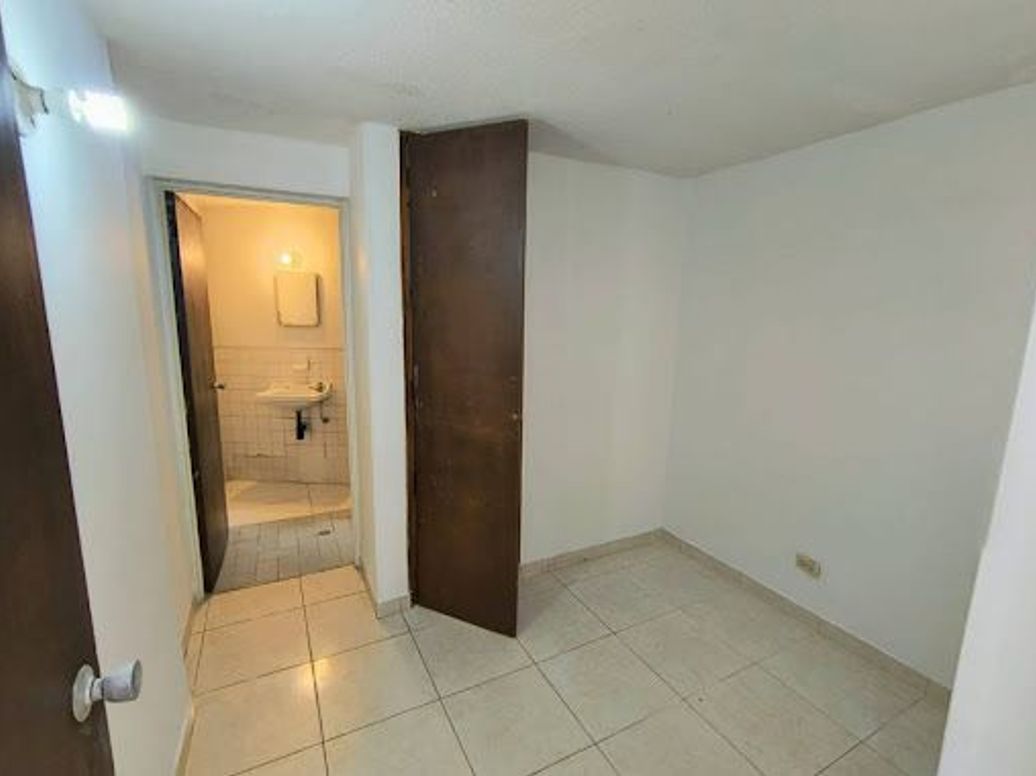 Casa de 4 alcobas en venta en Ilarco, Bogotá, 194 m² · foto 13 de 20