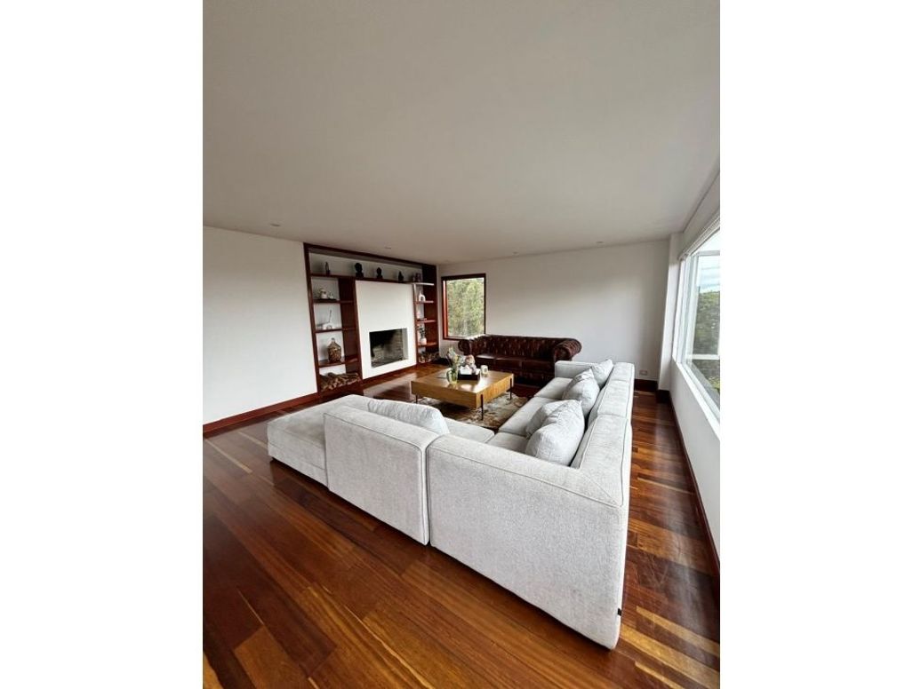 Apartamento de 3 alcobas en venta en Ub. Bosques De Medina, Bogotá, 412 m² · foto 2 de 18