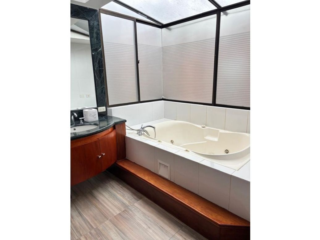 Apartamento de 3 alcobas en venta en Ub. Bosques De Medina, Bogotá, 412 m² · foto 17 de 18