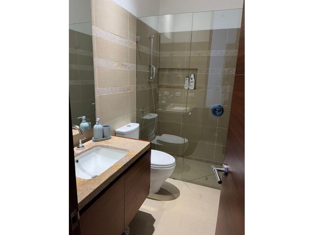 Apartamento de 2 alcobas en arriendo en La Cabrera, Bogotá, 128 m² · foto 5 de 8