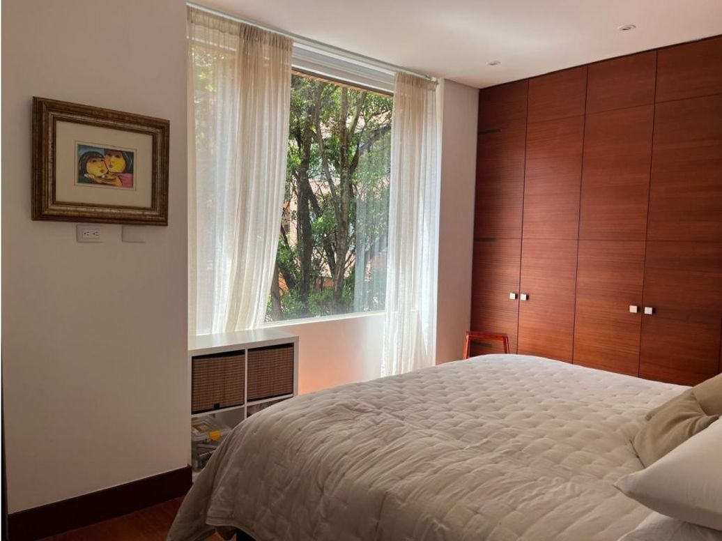 Apartamento de 2 alcobas en arriendo en La Cabrera, Bogotá, 128 m² · foto 2 de 8