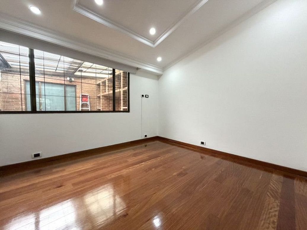 Casa de 3 alcobas en venta en Ub. Cordoba Niza, Bogotá, 228 m² · foto 19 de 20