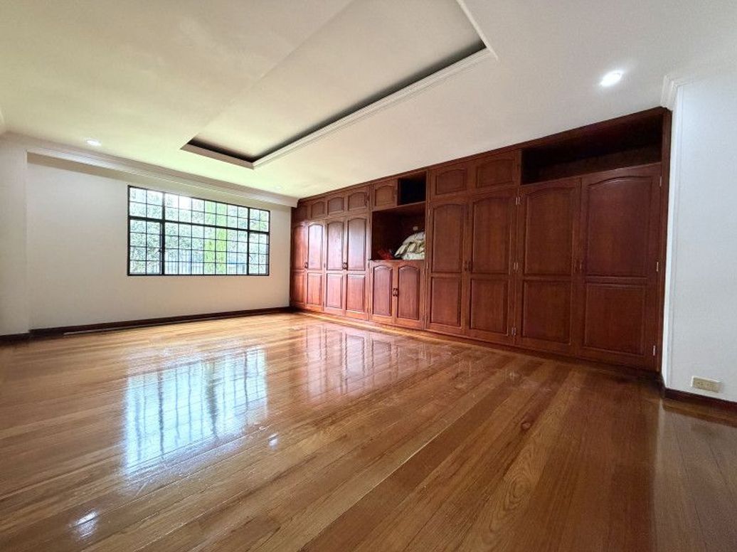 Casa de 3 alcobas en venta en Ub. Cordoba Niza, Bogotá, 228 m² · foto 14 de 20