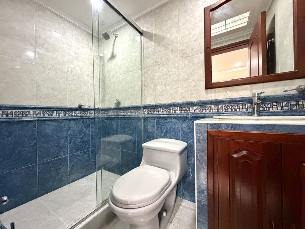 Casa de 3 alcobas en venta en Ub. Cordoba Niza, Bogotá, 228 m² · foto 20 de 20
