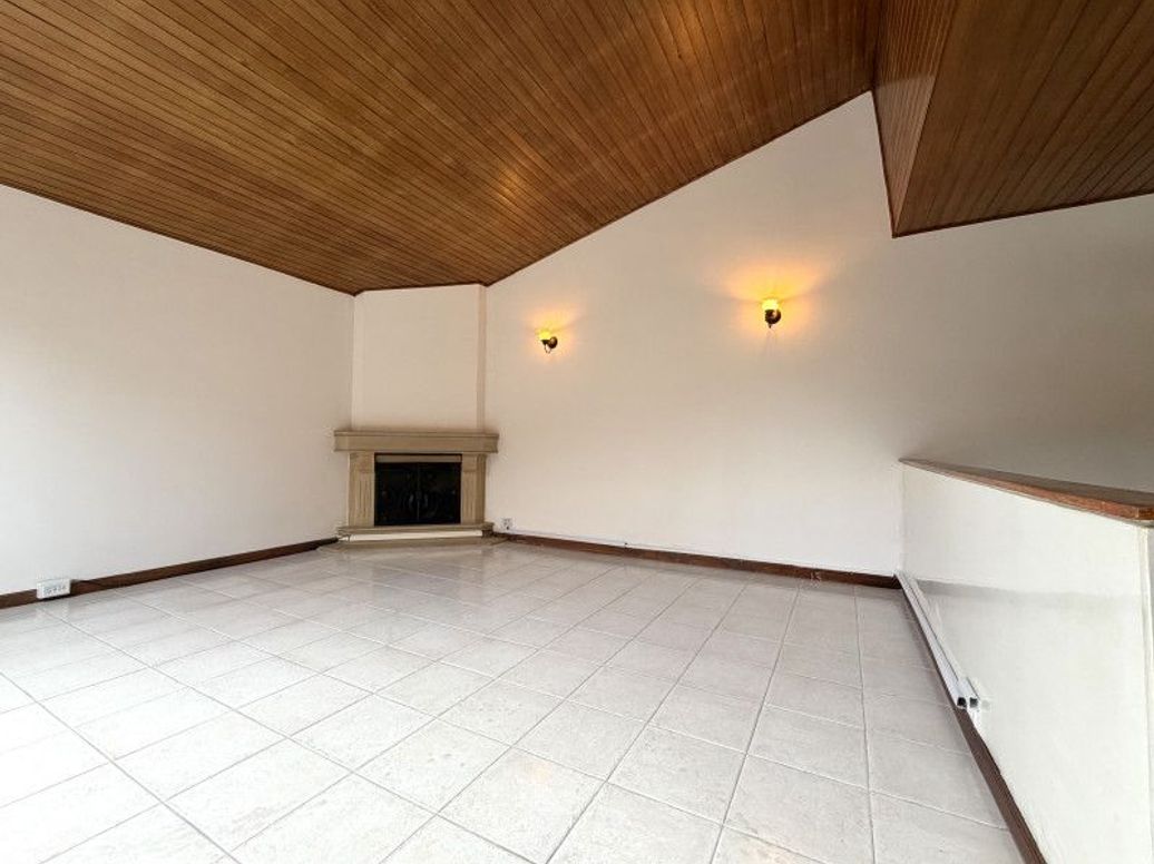 Casa de 3 alcobas en venta en Ub. Cordoba Niza, Bogotá, 228 m² · foto 3 de 20