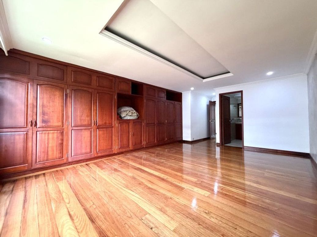 Casa de 3 alcobas en venta en Ub. Cordoba Niza, Bogotá, 228 m² · foto 13 de 20