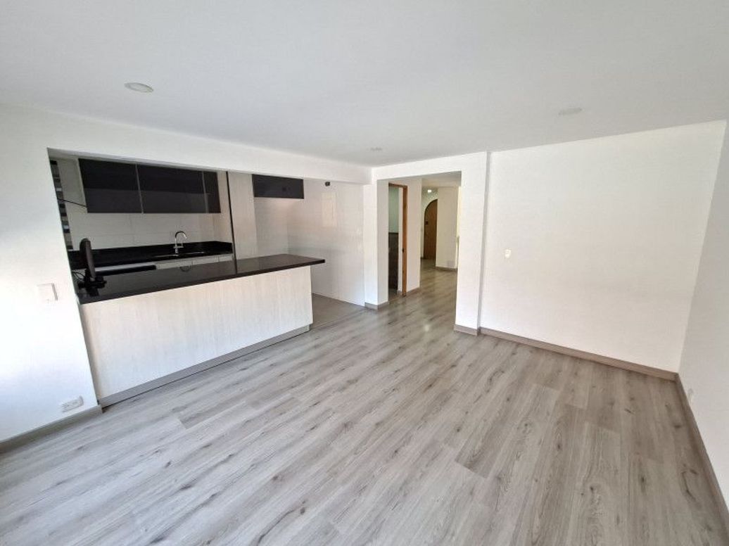 Apartamento de 4 alcobas en venta en Atenas, Bogotá, 240 m² · foto 4 de 20