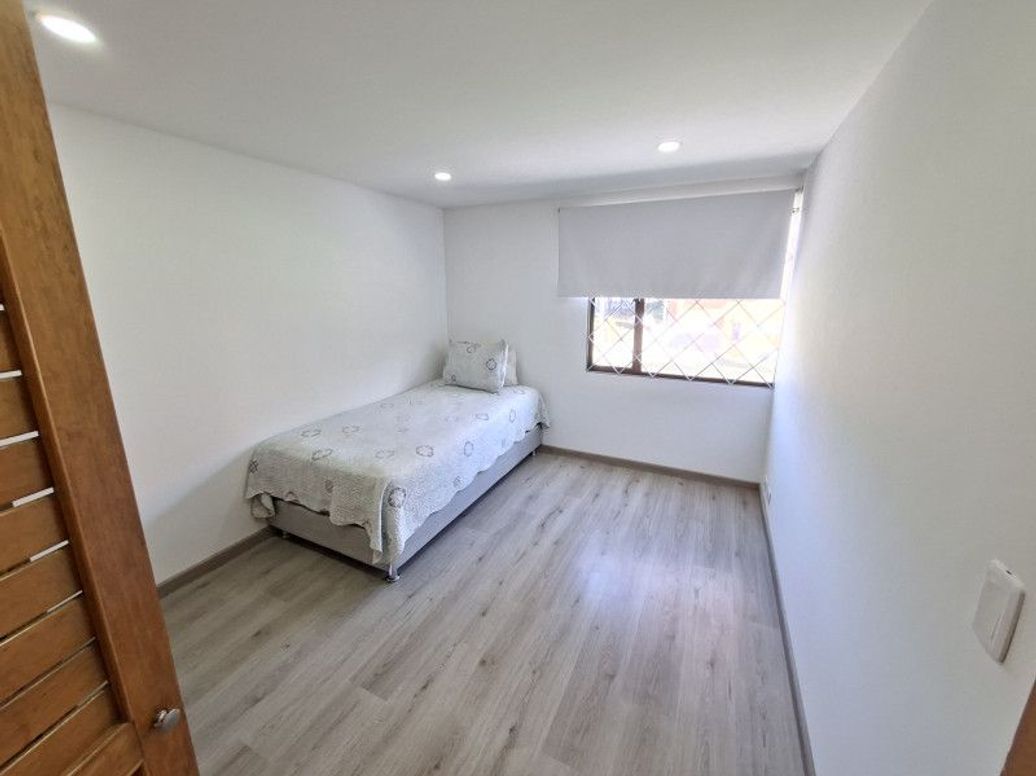 Apartamento de 4 alcobas en venta en Atenas, Bogotá, 240 m² · foto 17 de 20