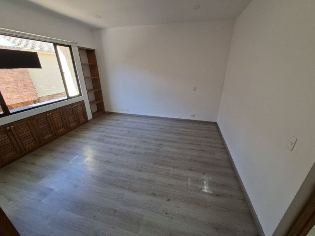 Apartamento de 4 alcobas en venta en Atenas, Bogotá, 240 m² · foto 12 de 20