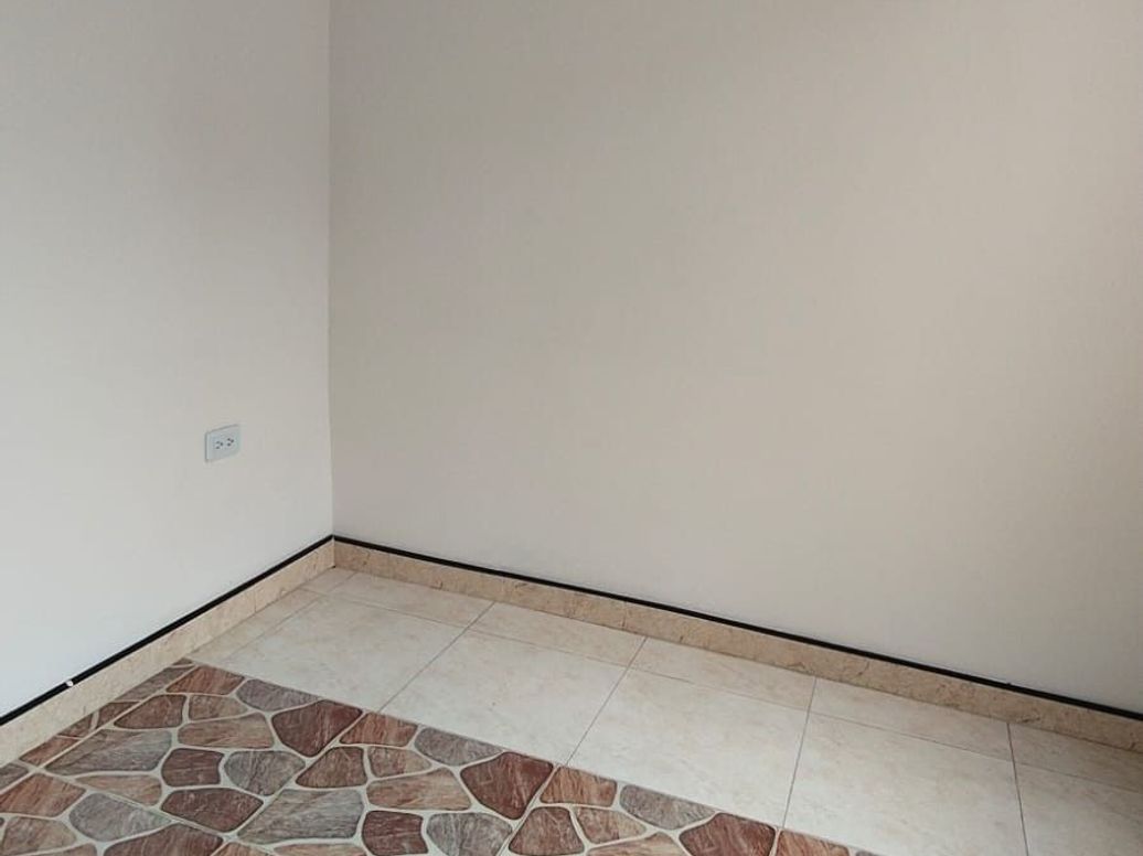 Casa de 4 alcobas en venta en Los Pantanos, Bogotá, 60 m² · foto 12 de 17