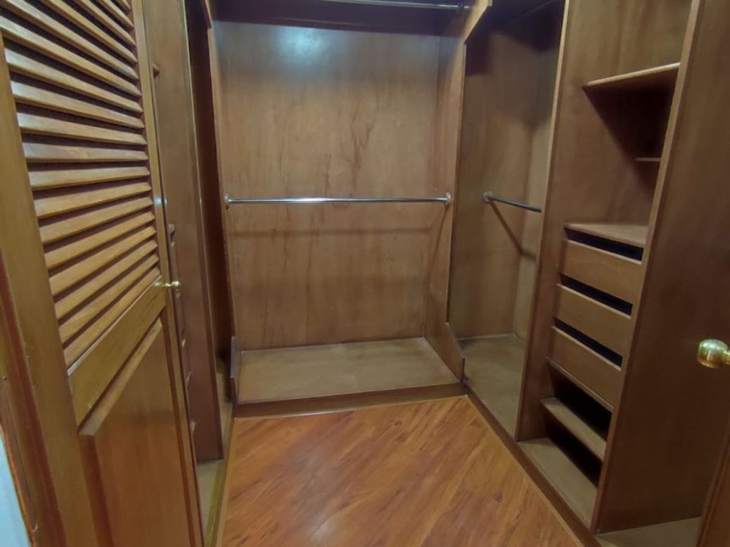 Apartamento de 3 alcobas en venta en Santa Ana Oriental, Bogotá, 224 m² · foto 13 de 16