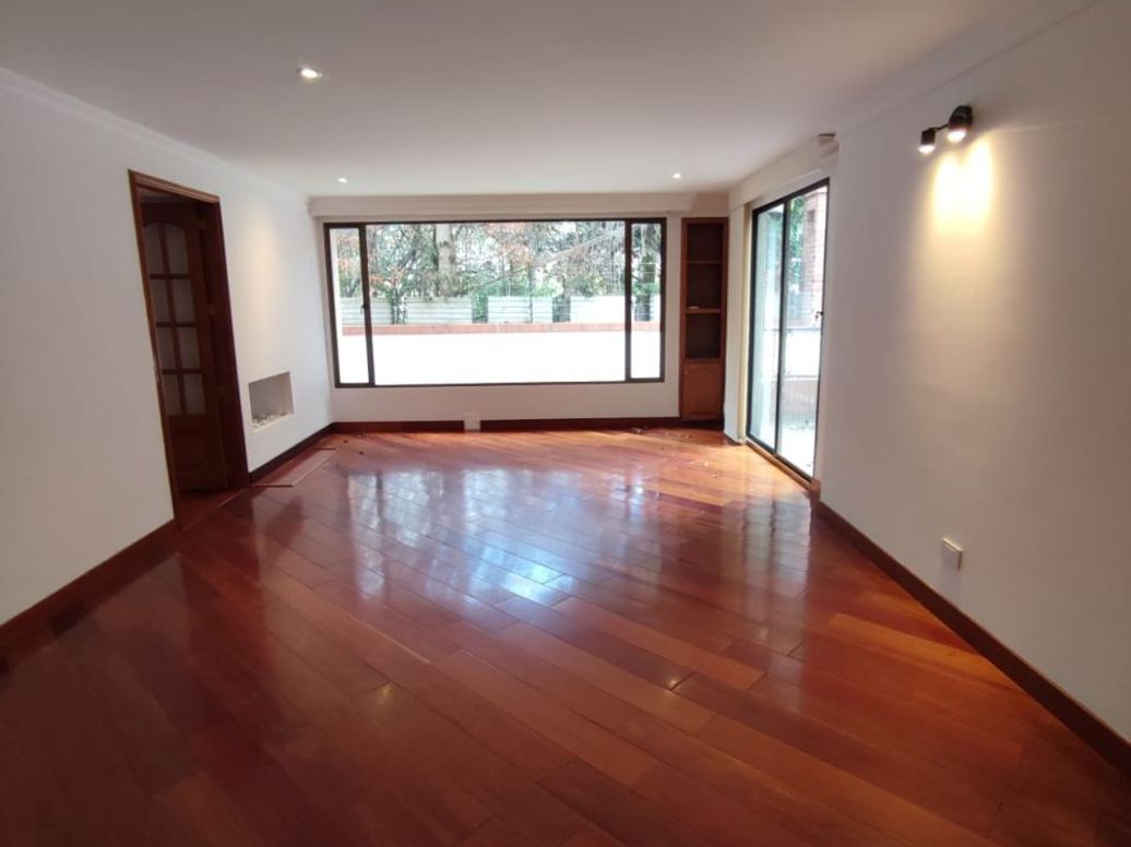 Apartamento de 3 alcobas en venta en Santa Ana Oriental, Bogotá, 224 m² · foto 3 de 16