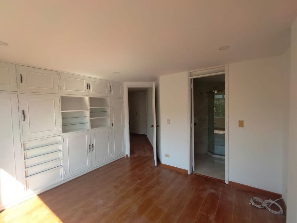 Apartamento de 3 alcobas en venta en Molinos Norte, Bogotá, 130 m² · foto 16 de 17
