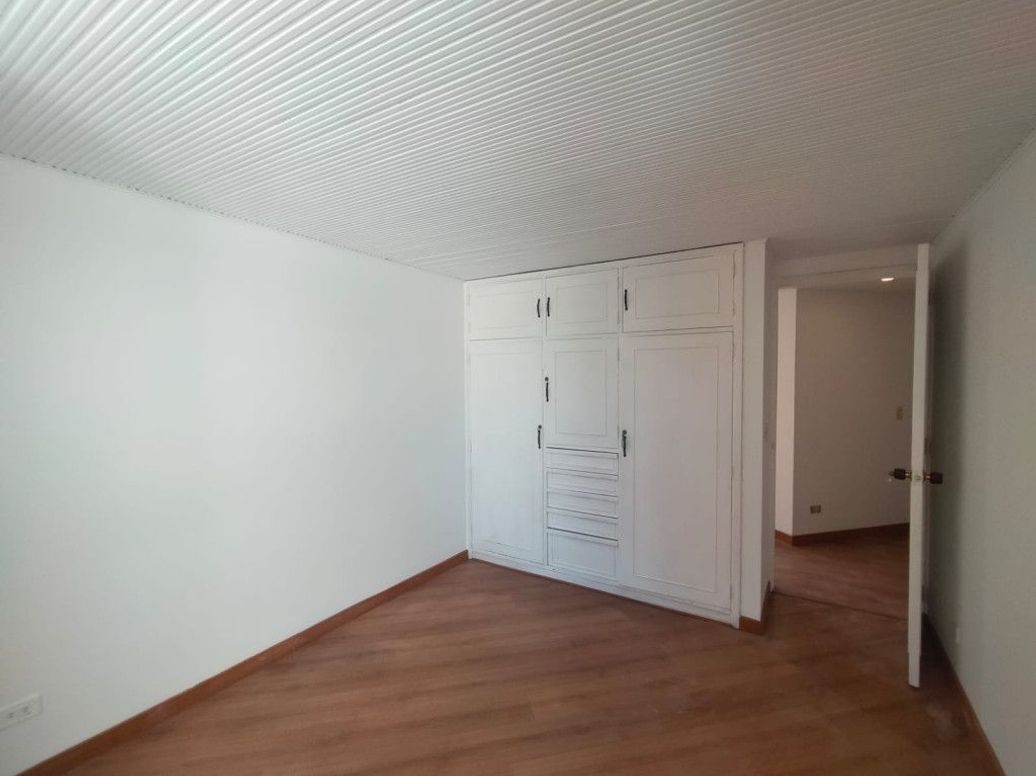 Apartamento de 3 alcobas en venta en Molinos Norte, Bogotá, 130 m² · foto 13 de 17