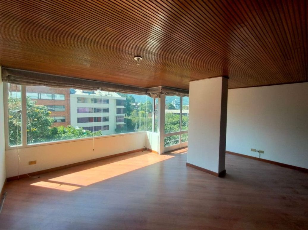 Apartamento de 3 alcobas en venta en Molinos Norte, Bogotá, 130 m² · foto 4 de 17